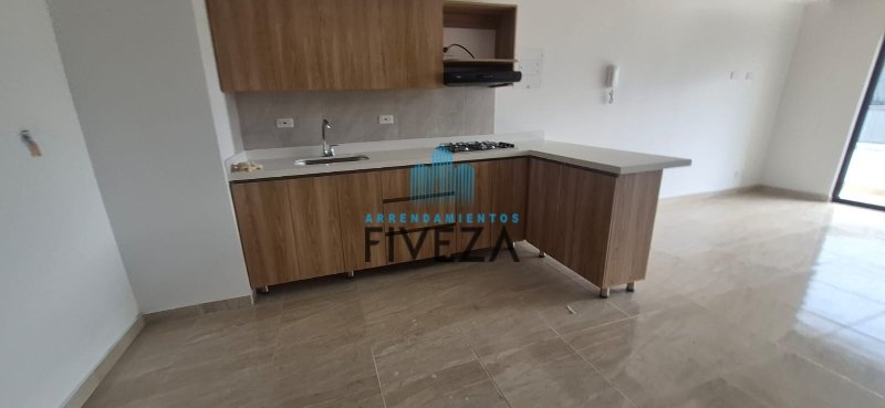 Apartamento disponible para Arriendo en Itagüí con un valor de $2,550,000 código 2056